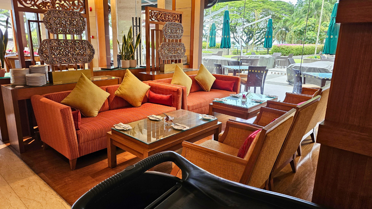 Rasa Wing Lounge 2